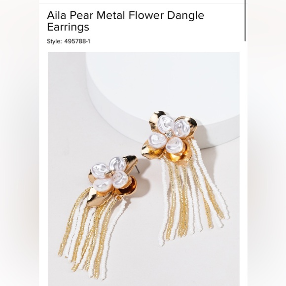 NWT Francesca’s Alia Pearl Metal Flower Dangle Earrings (Unopened) - Picture 3 of 5